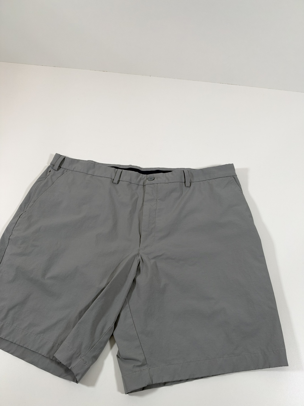 Vineyard Vines OTG Shorts Mens 46B Beige On The Go Performance Golf Chino